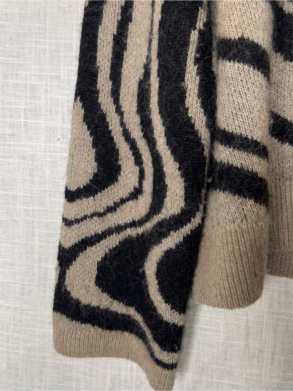 & Other Stories Jacquard Print knit jumper Neutral Beige & Black Women's Sweater - Picture 5 of 8